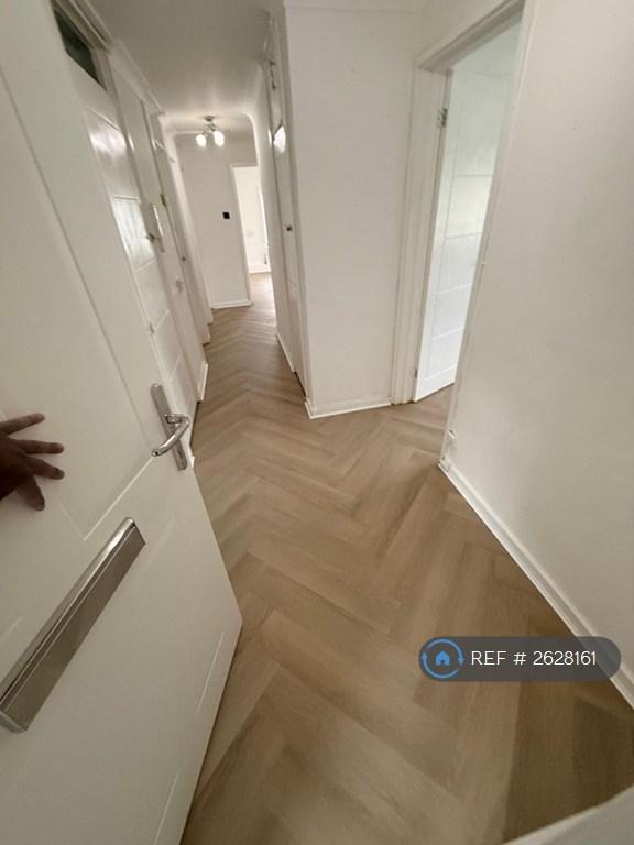 2 bedroom flat in Highbrook Close, Brighton, BN2 (2 bed) (#2628161)