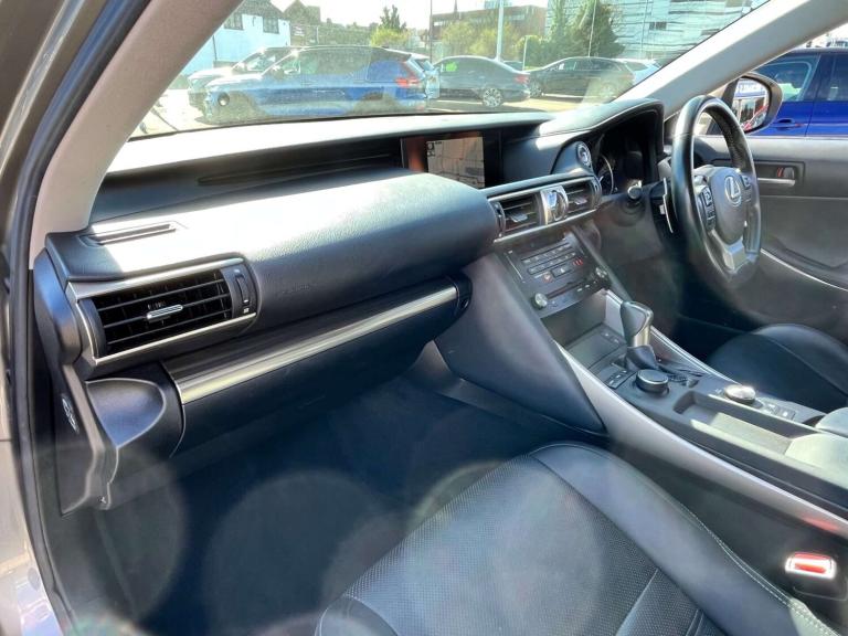 2018 Lexus IS 300h Advance 4dr CVT Auto SALOON PETROL/ELECTRIC Automatic