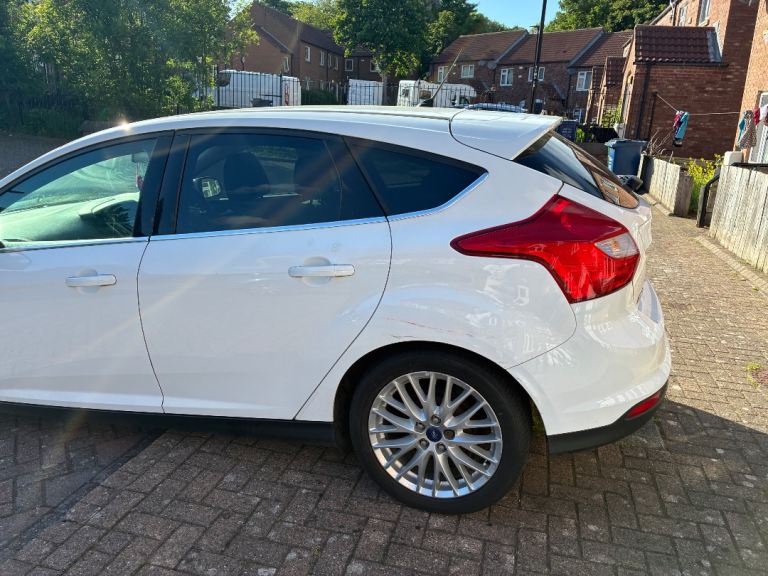 Ford, FOCUS, Hatchback, 2012, Manual, 1560 (cc), 5 doors