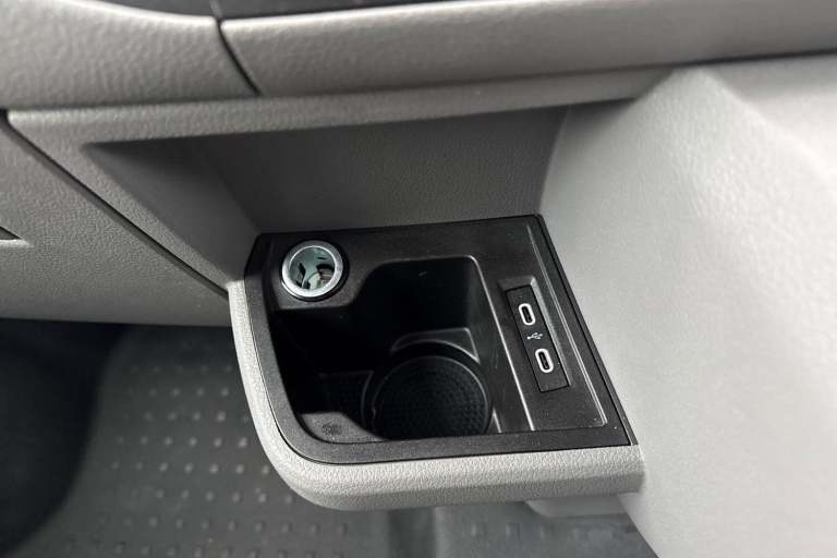 2024 Volkswagen Transporter 2.0 TDI 150 Highline Kombi Van WINDOW VAN DIESEL Manual