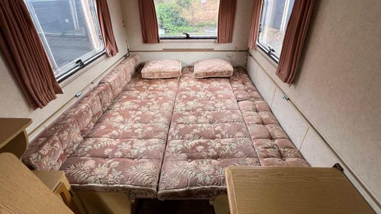 Gobur Slimline 12/2 Folding Caravan, British made