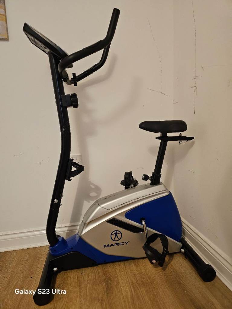 Marcy Azure BK1016 Magnetic Upright Exercise Bike