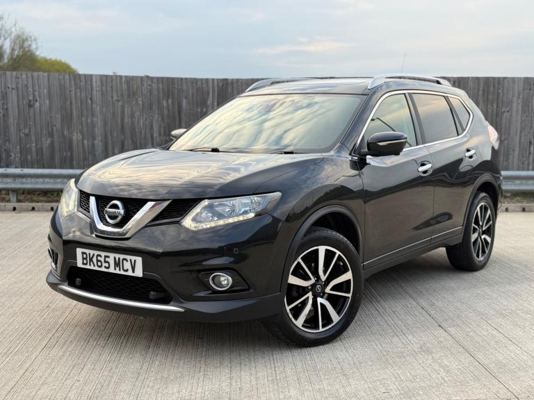 2015 Nissan X-Trail 1.6 dCi N-Tec - 1 Former keeper - Opening panoramic roof - 360 Cameras -   ES...