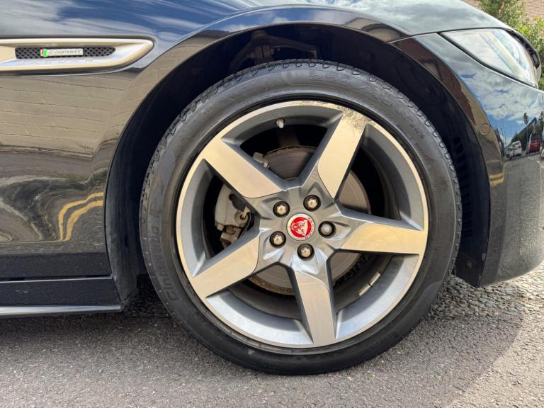 2017 Jaguar XE 2.0d R-Sport Auto Euro 6 (s/s) 4dr SALOON Diesel Automatic