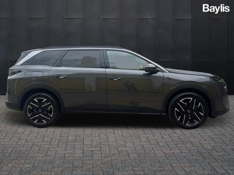 2025 Peugeot 5008 1.2 Hybrid 136 GT 5dr e-DSC6 HATCHBACK PETROL Automatic