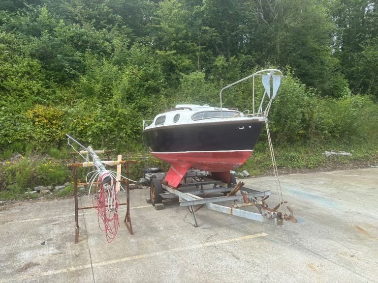 Leisure 17 Sailing Boat with Trailer