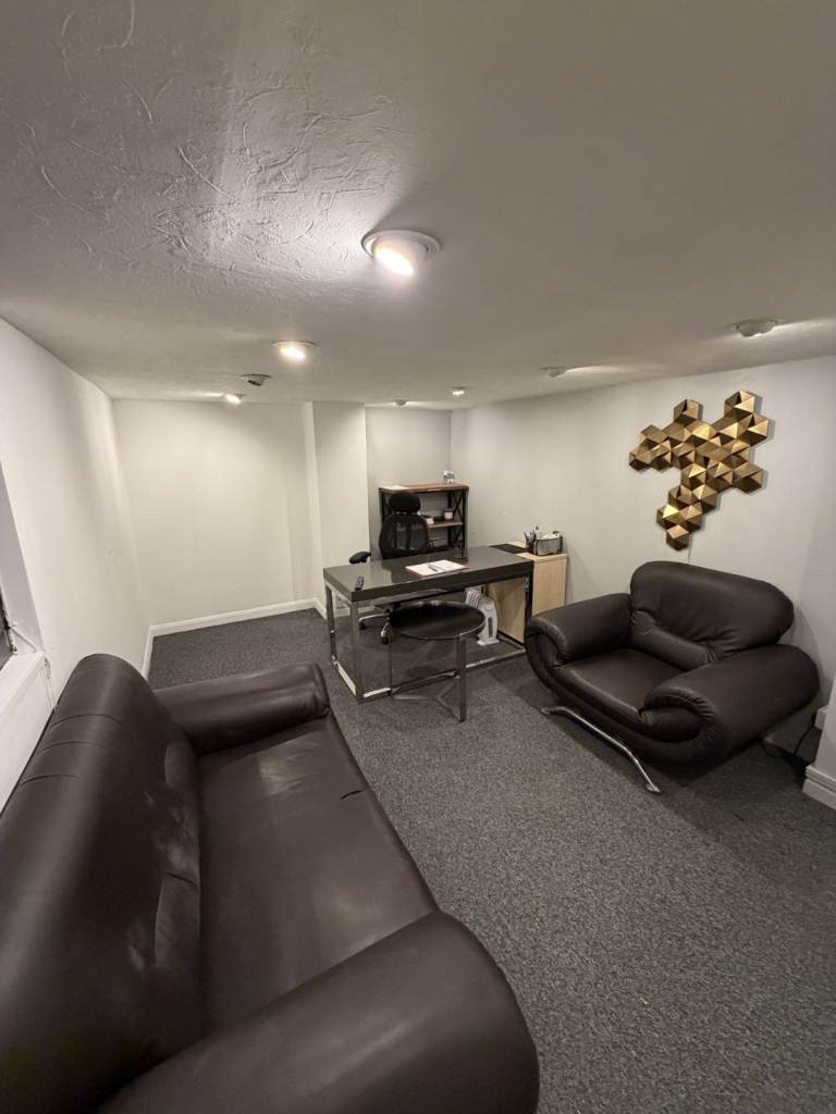 Small Office Space for Rent, Internet Included, Epping Town Centre