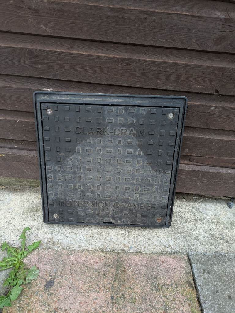 Manhole cover and drain