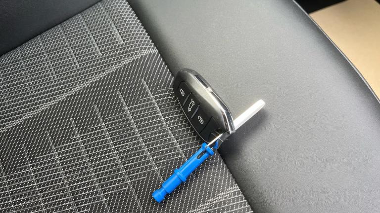 2025 Peugeot 3008 1.2 Hybrid 136 GT 5dr e-DSC6 Petrol Estate Estate Petrol Automatic