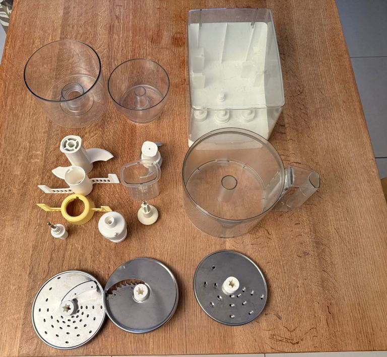 Magimix 5100 Food Processor Bowl, blades & attachments