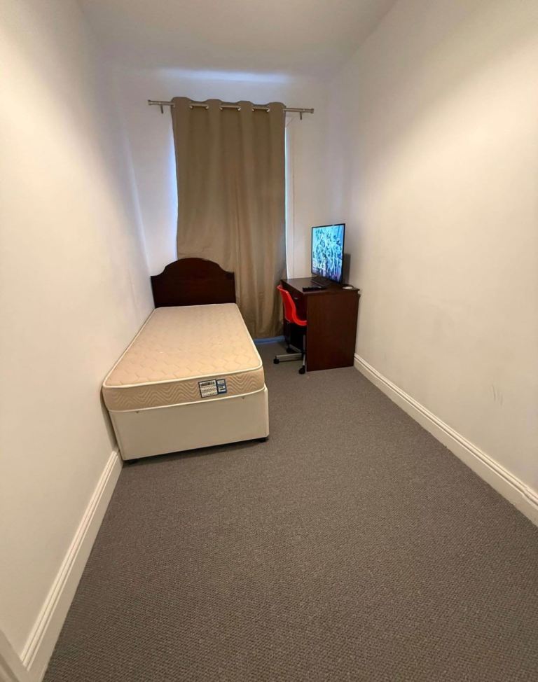 Clean single room 