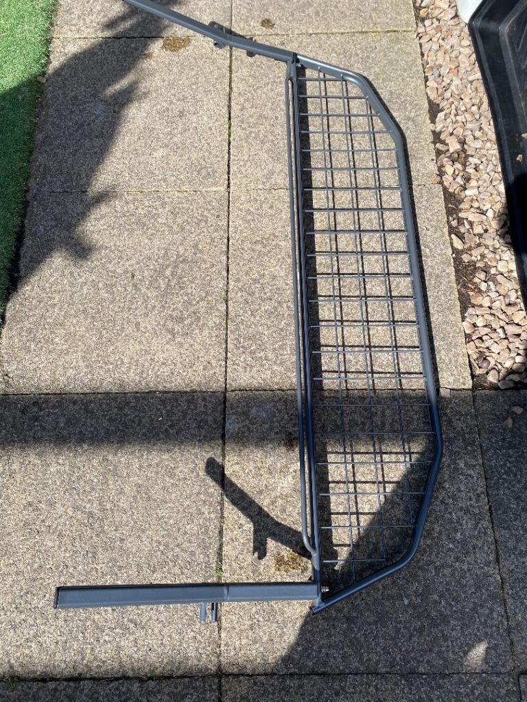 Ford Focus Mk3 hatchback dog guard