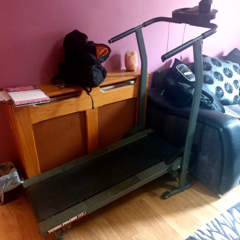 York Fitness Pacer 200 Treadmill – Faulty