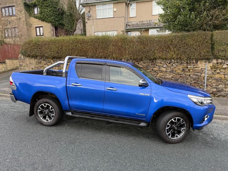 2019 Toyota Hilux INVINCIBLE X D/C 2.4 D4-D AUTO 4X4 BLUE PICK UP Diesel Automatic
