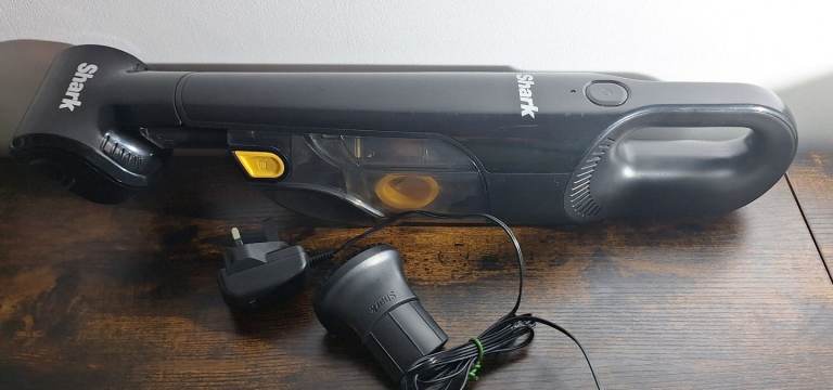 Shark Cordless Hand Vacuum Pet Model CH950UKT 