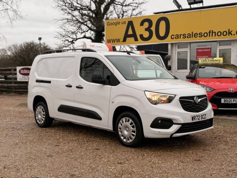 2023 Vauxhall Combo 1.5 Turbo D 2300 Sportive L2 H1 Euro 6 6dr PANEL VAN Diesel Manual