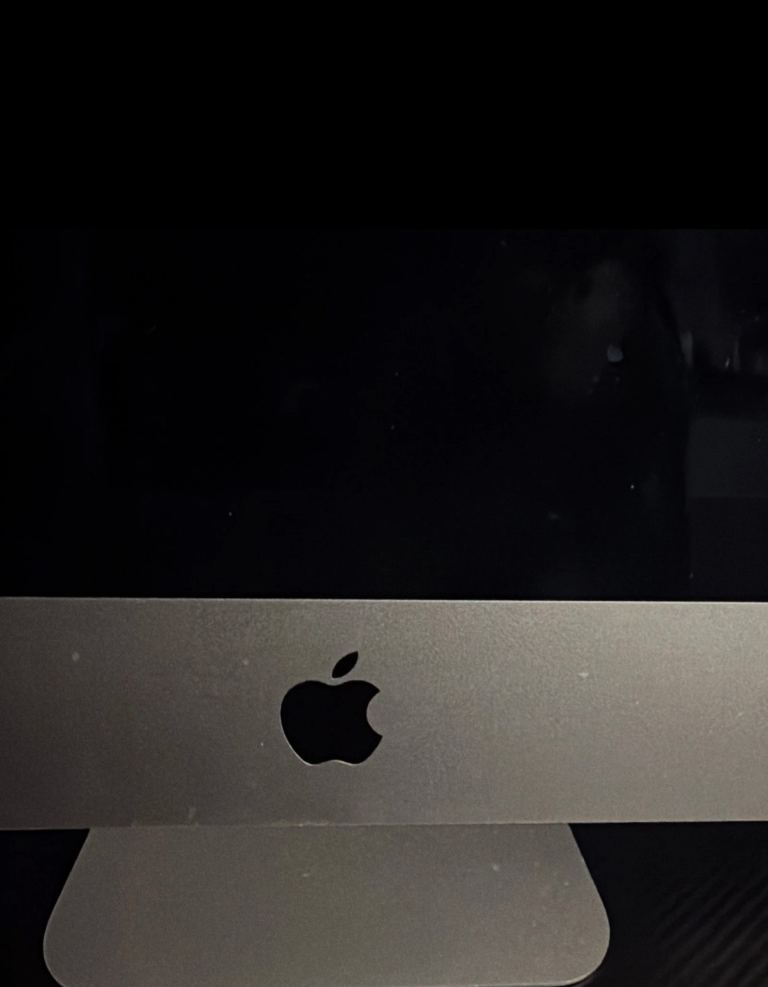 Apple iMac Desktop Computer – Good Condition