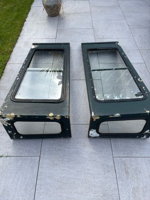Land Rover Defender 90 Station Wagon Side Panels