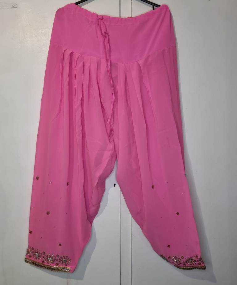 New.Baby Pink with gold embroidery kurti with heavy salwar. Asian dress wedding party.  