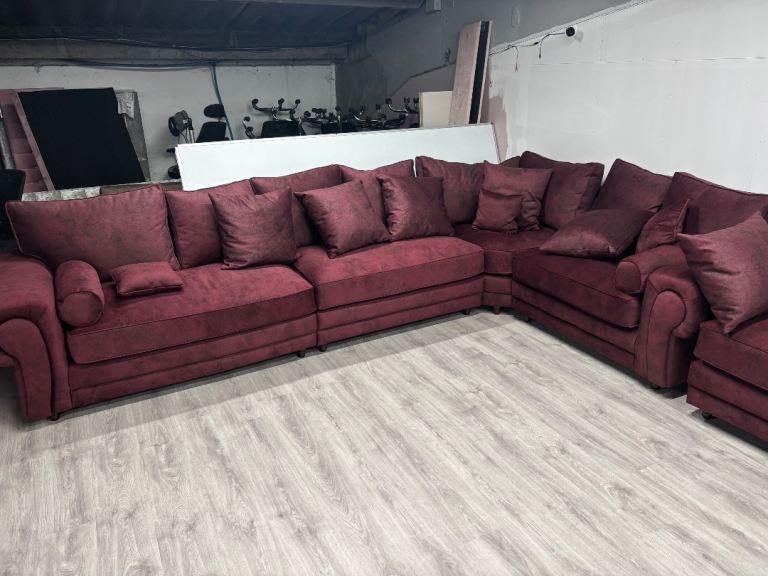 🍷 THE BORDEAUX BEAUTY – Extra Large Wine-Coloured Corner Sofa | Massive Savings