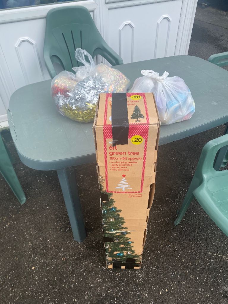 Free Christmas tree plus lots of decorations 