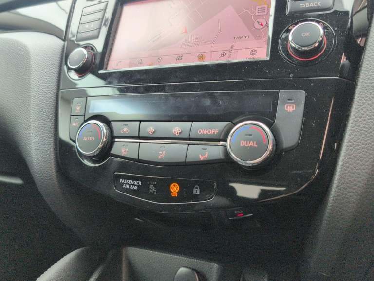 2020 Nissan Qashqai 1.3 DIG-T Acenta Premium SUV 5dr Petrol Manual Euro 6 (s/s) (140 ps) - ALLO H...