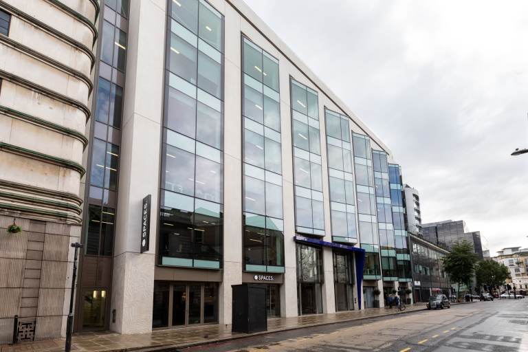 London - SW1V1LW \ Serviced Office with 2 Desks