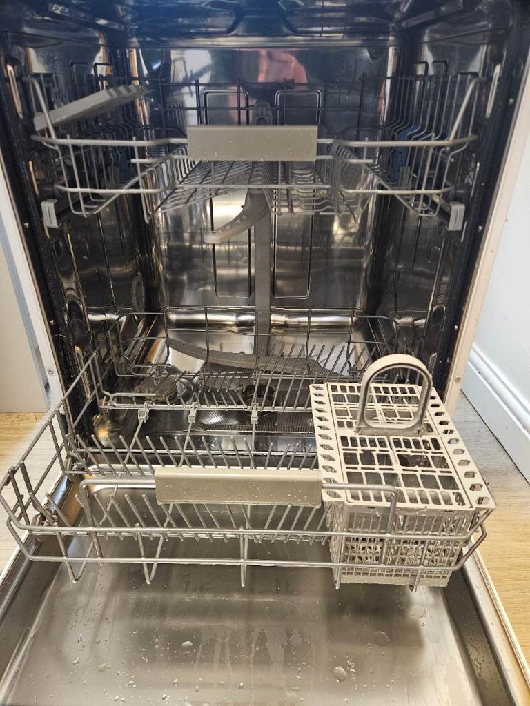 INDESIT DFC 2B+16 UK Full-size Dishwasher - White | in Appleton ...