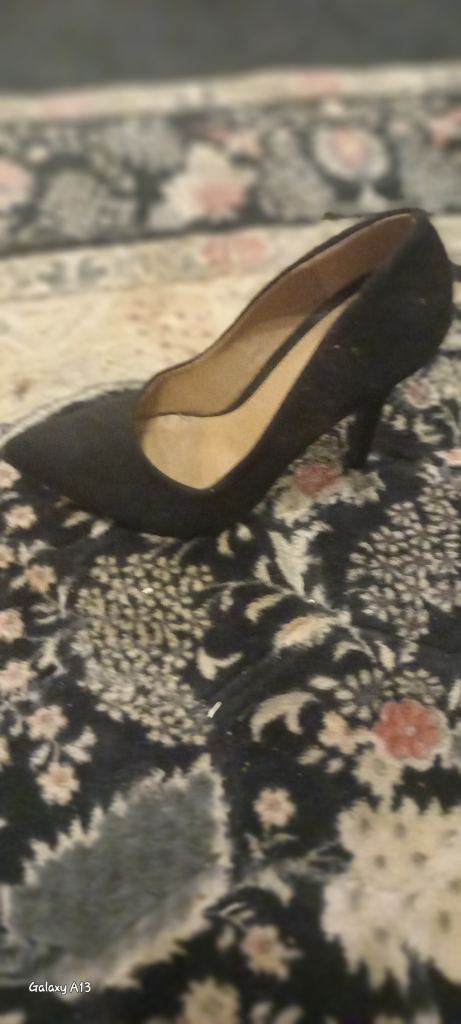 Brand new shoes black size 3
