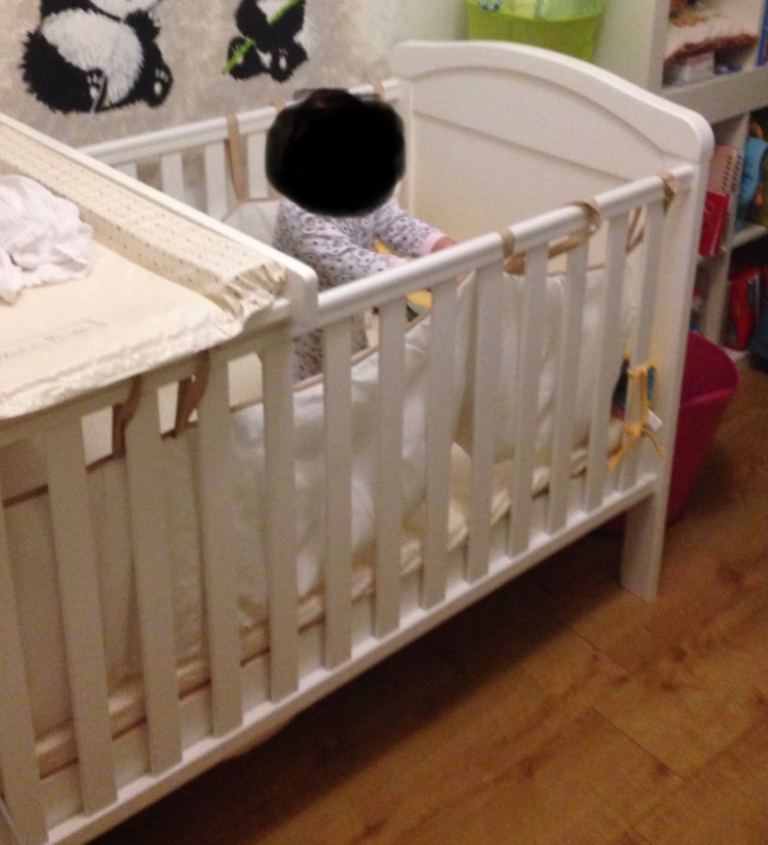 White cot/bed for sale