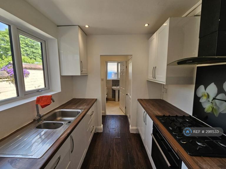 3 bedroom house in Bredbury St, Oldham, OL9 (3 bed) (#2911533)