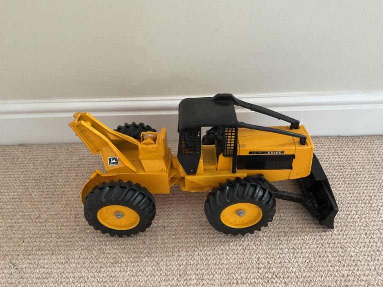 JOHN DEERE DiGGER 