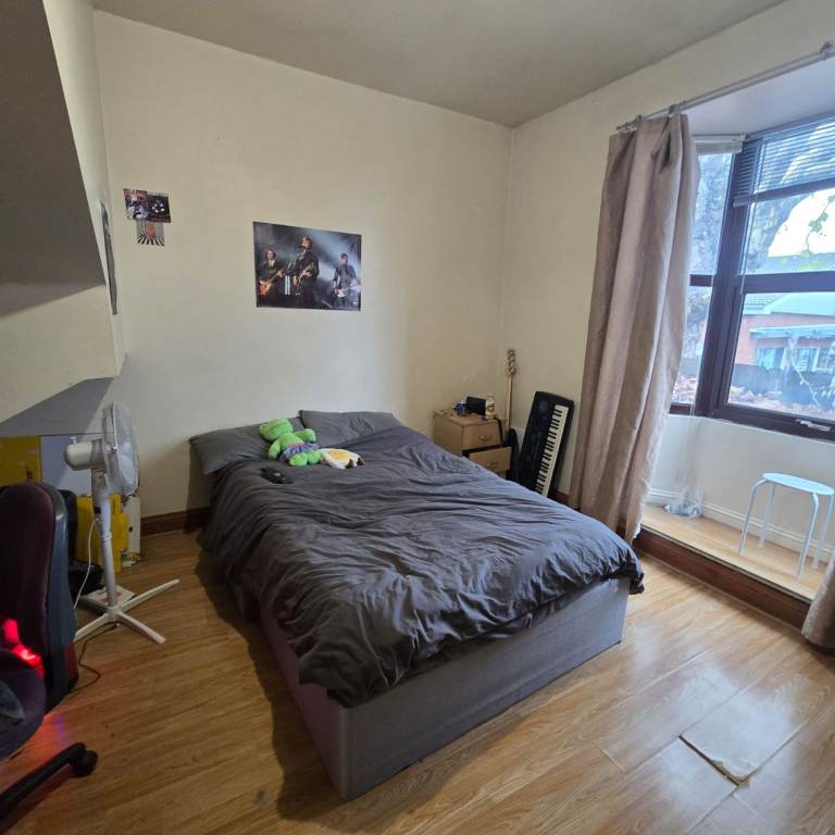 1 BED FLAT ON BRISTOL ROAD