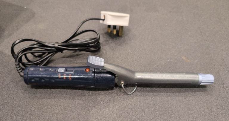 Free curling iron