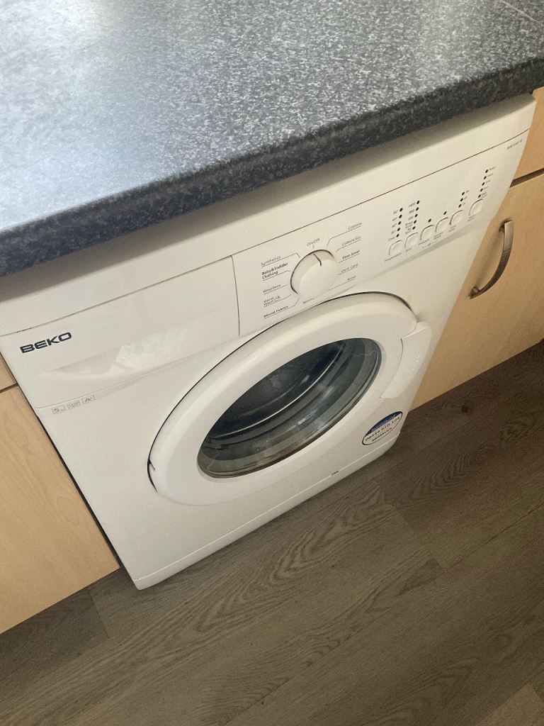 Beko Washing Machine – White, Good Condition