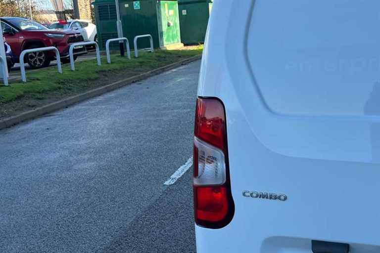 2022 Vauxhall Combo 1.5 Turbo D 2300 Dynamic Panel Van 6dr Diesel Manual L2 H1 Euro 6 (100 ps) Pa...