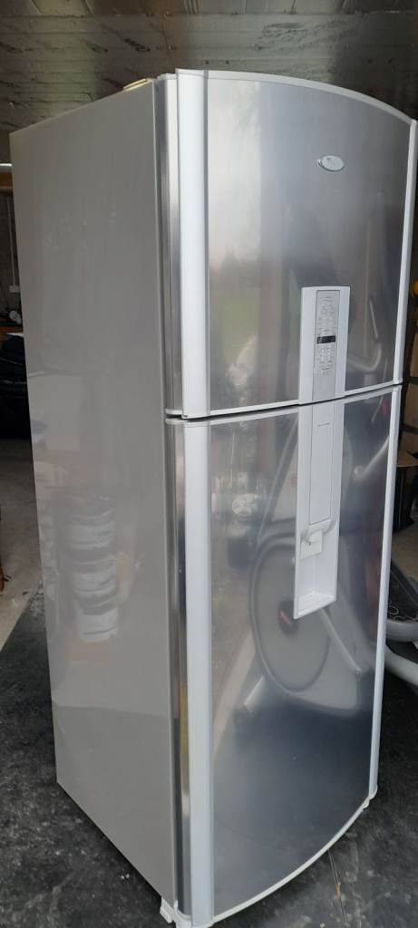 Smaller American Fridge Freezer Whirlpool in Stainless Steel