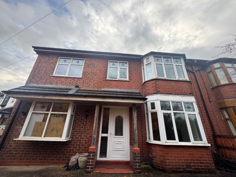 5 BED HOUSE TO RENT IN BL32JZ 