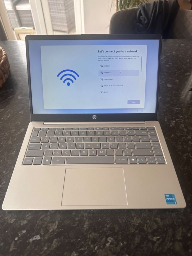 HP Pavilion SE 14-ep0530sa 14" Laptop - Intel® Core™ i3, 128 GB UFS, Natural Silver