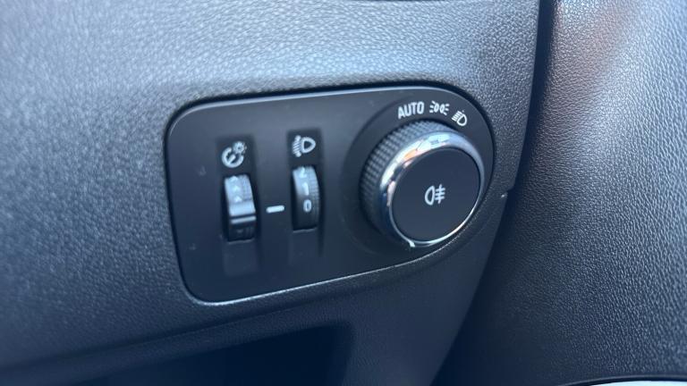 2020 Vauxhall Crossland X 1.2T [110] Griffin 5dr [6 Spd] [Start Stop] Petrol Hatchback Hatchback ...