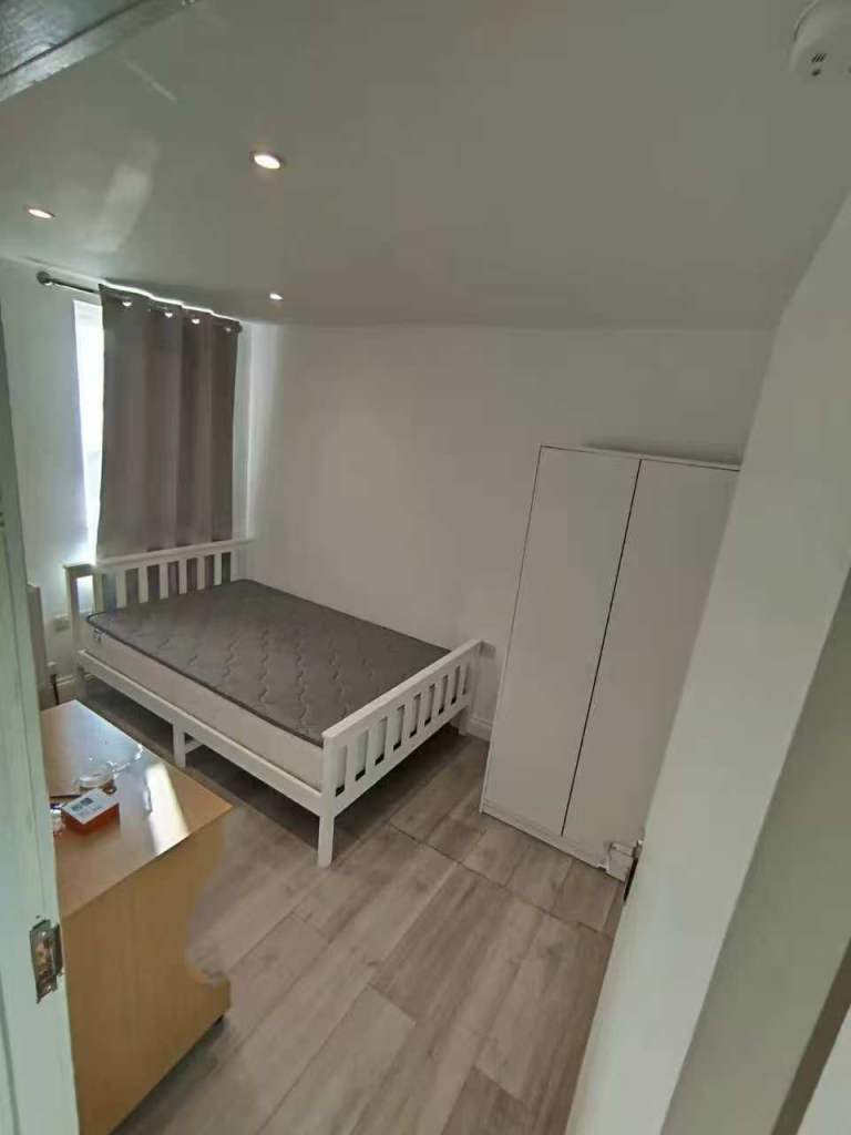 En-Suite Room |(canning town,plaistow, Stratford) 10 Mins to Station | Great Transport Links
