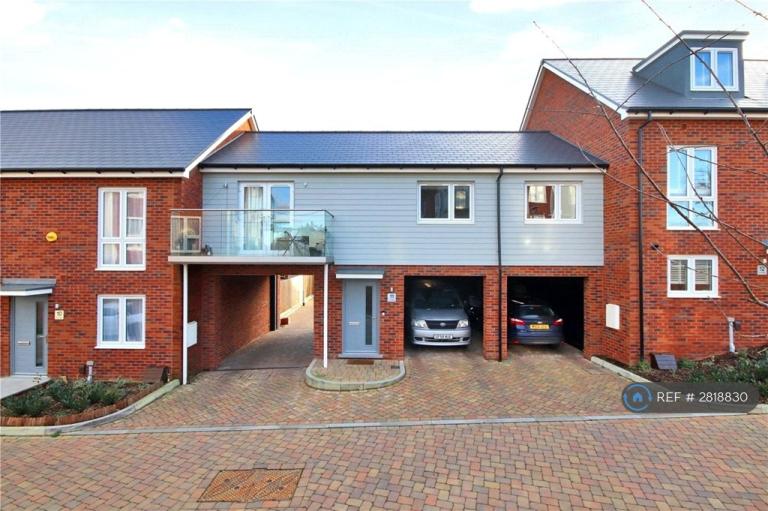 2 bedroom flat in The Green, Tunbridge Wells, TN2 (2 bed) (#2818830)