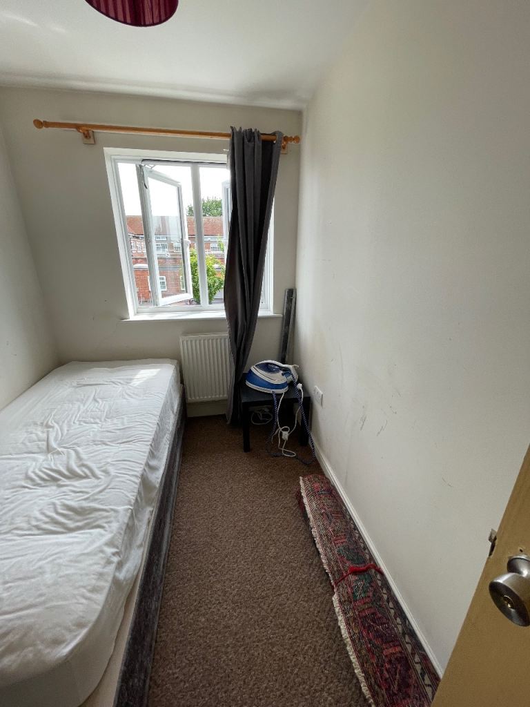 Room for rent 