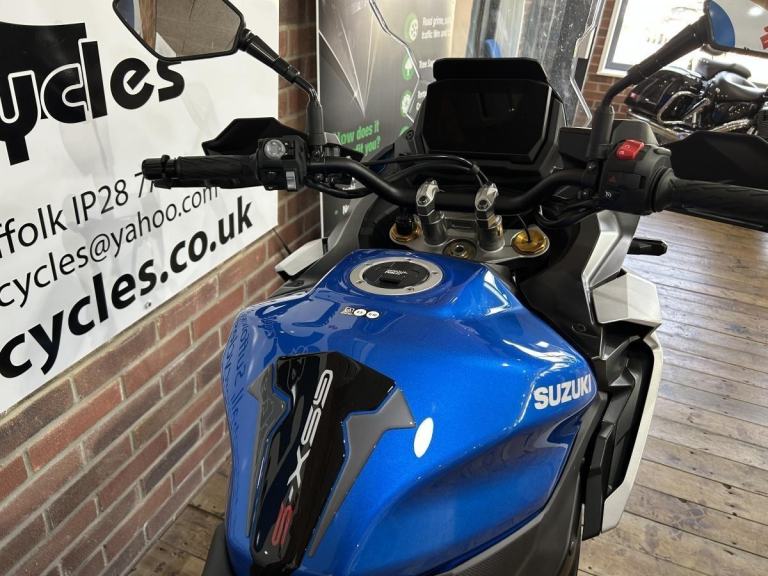 Suzuki GSX-S1000GX+ , Triton Blue with Panniers