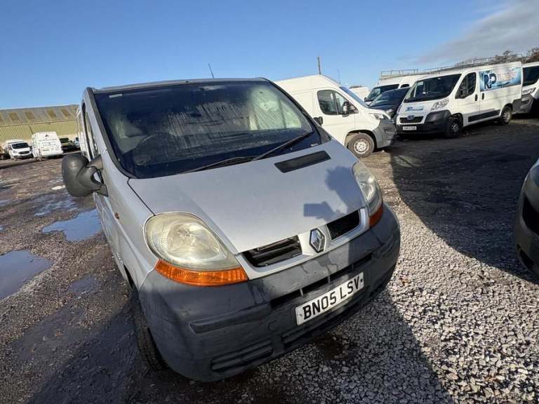 2005 Renault Trafic LL29 dCi 100 Panel Van DIESEL Manual