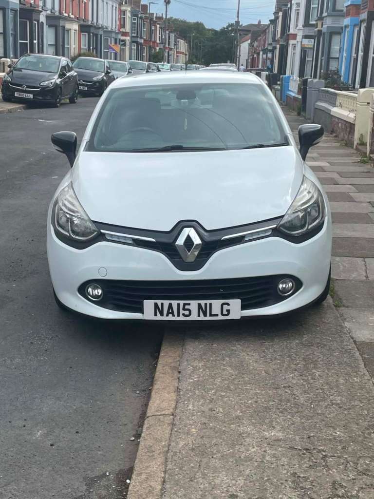 Renault, CLIO, Hatchback, 2015, Manual, 1461 (cc), 5 doors