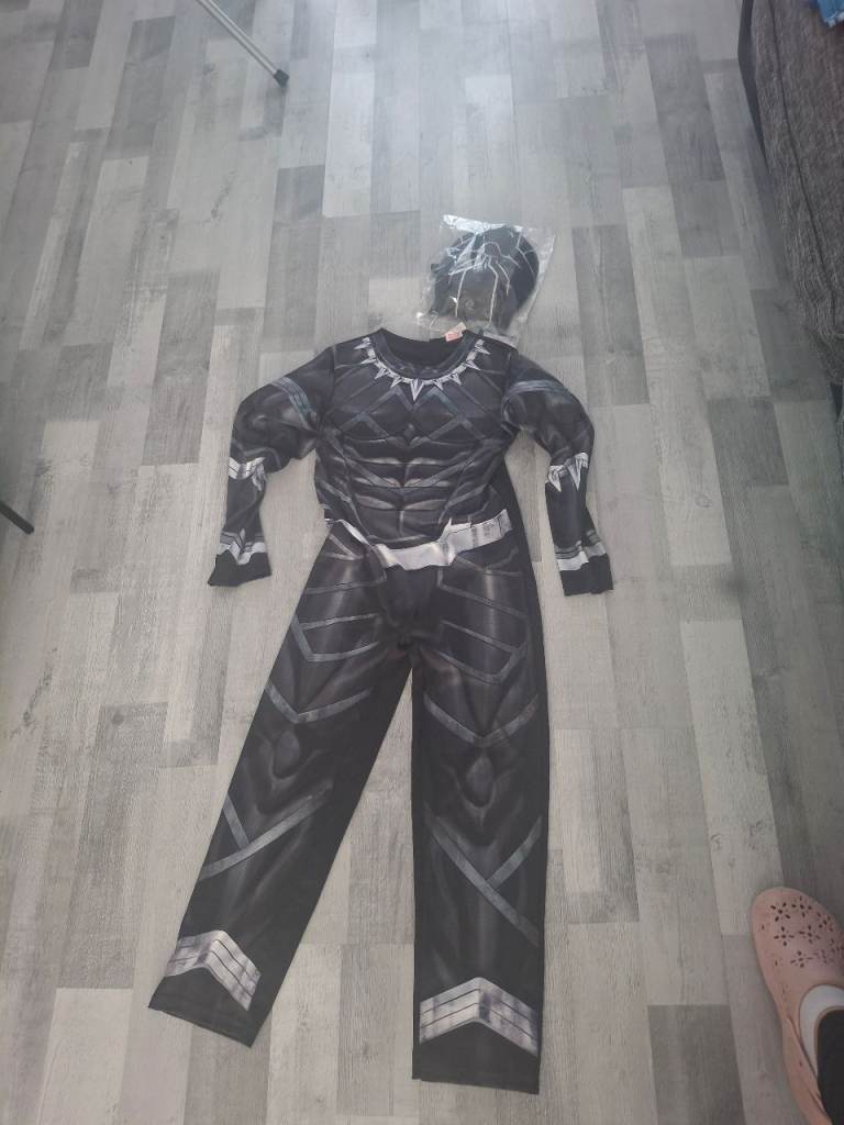 Spiderman costume age 8/9 years