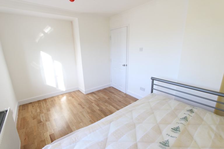 AVAILABLE TODAY- Close to EVERYTHING in HATFIELD AL10