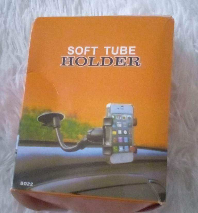 360 ° Rotatable In Car Suction Phone Holder Dashboard Windscreen Mount Universal. POST OR COLLECT!