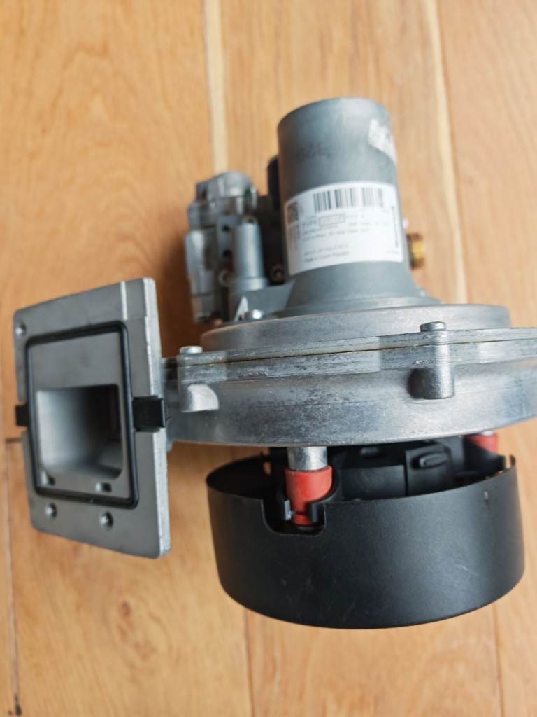 Viallant gas valve and fan 